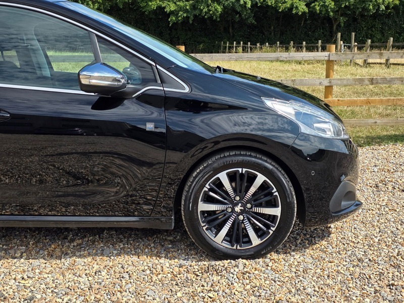 Peugeot 208 S S Tech Edition Black #3