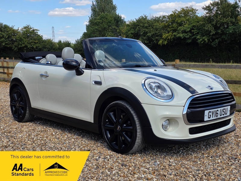 Mini Hatch Cooper Auto GY16USU White