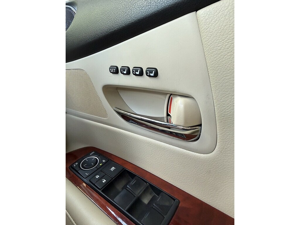 Lexus RX Estate White #10