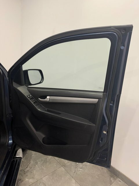 Isuzu D-Max Td Eiger Dcb 164 White #13