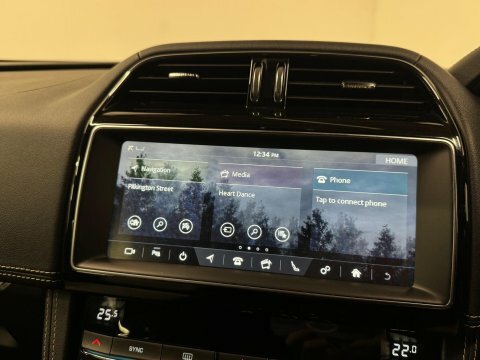 Jaguar F-Pace V6 S Awd White #20