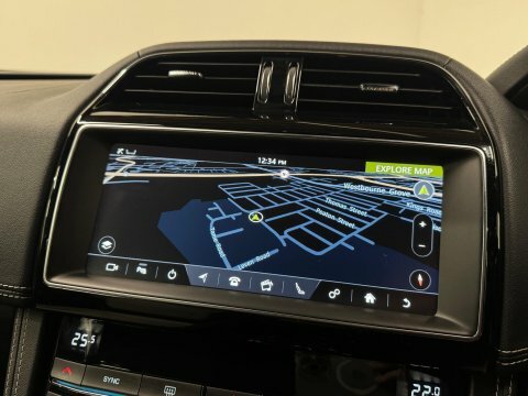 Jaguar F-Pace V6 S Awd White #21
