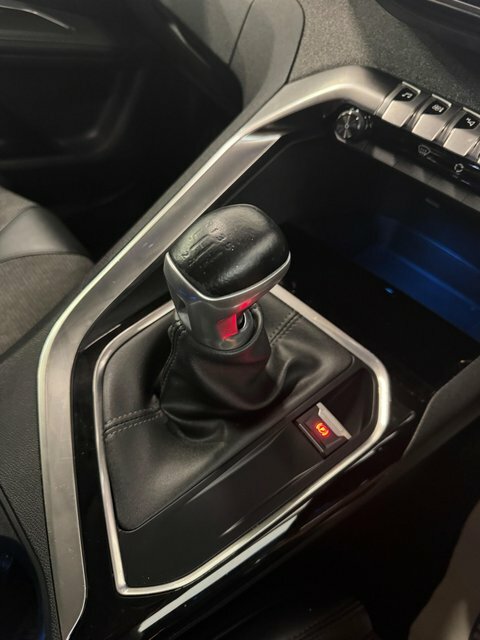 Peugeot 5008 Active Black #20