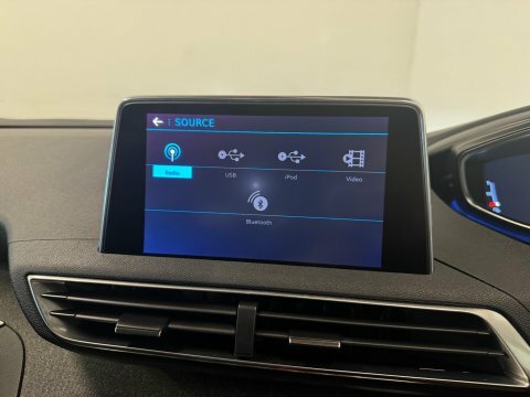 Peugeot 5008 Active Black #22