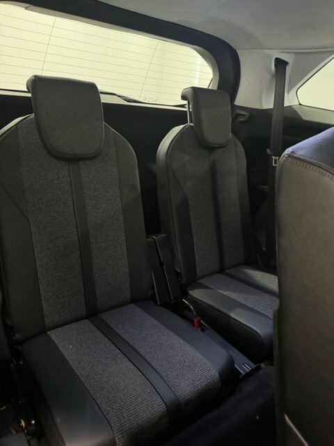 Peugeot 5008 Active Black #16