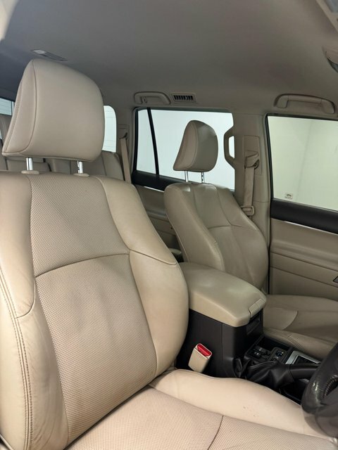 Toyota Land Cruiser 2.8 D-4d Active 7 Seats Active #9