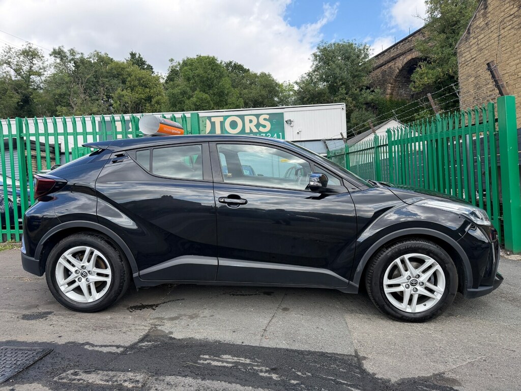 Toyota C-Hr 1.8 Hybrid Icon Cvt Black #2
