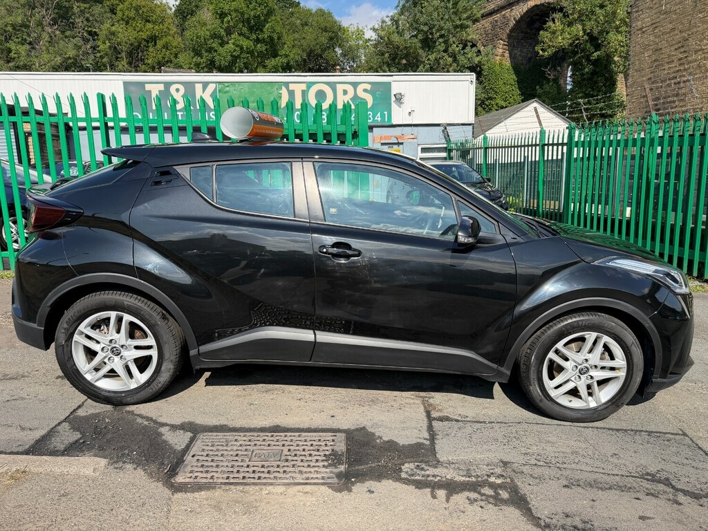 Toyota C-Hr 1.8 Hybrid Icon Cvt Black #2