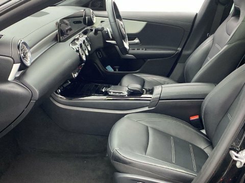 Mercedes-Benz CLA Class 1.3 Cla 180 Black #6