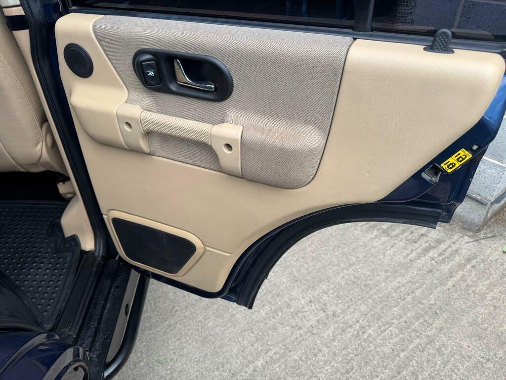 Land Rover Discovery 2.5 Td5 Landmark 7 Seats  #47
