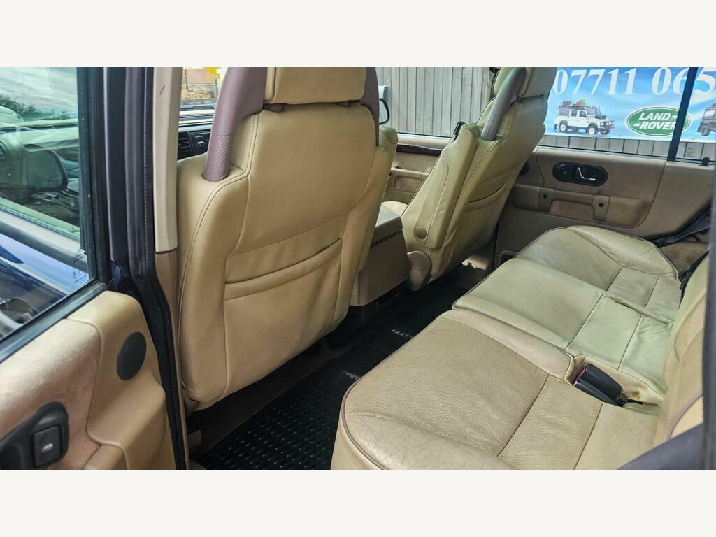 Land Rover Discovery 2.5 Td5 Serengeti 7Str 137 Bhp Black #52