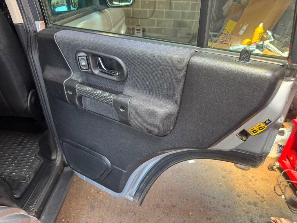Land Rover Discovery S Blue #48