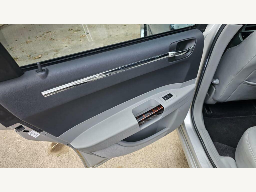 Chrysler 300C 3.0 Crd V6 Saloon 215 Gkm, Silver #33