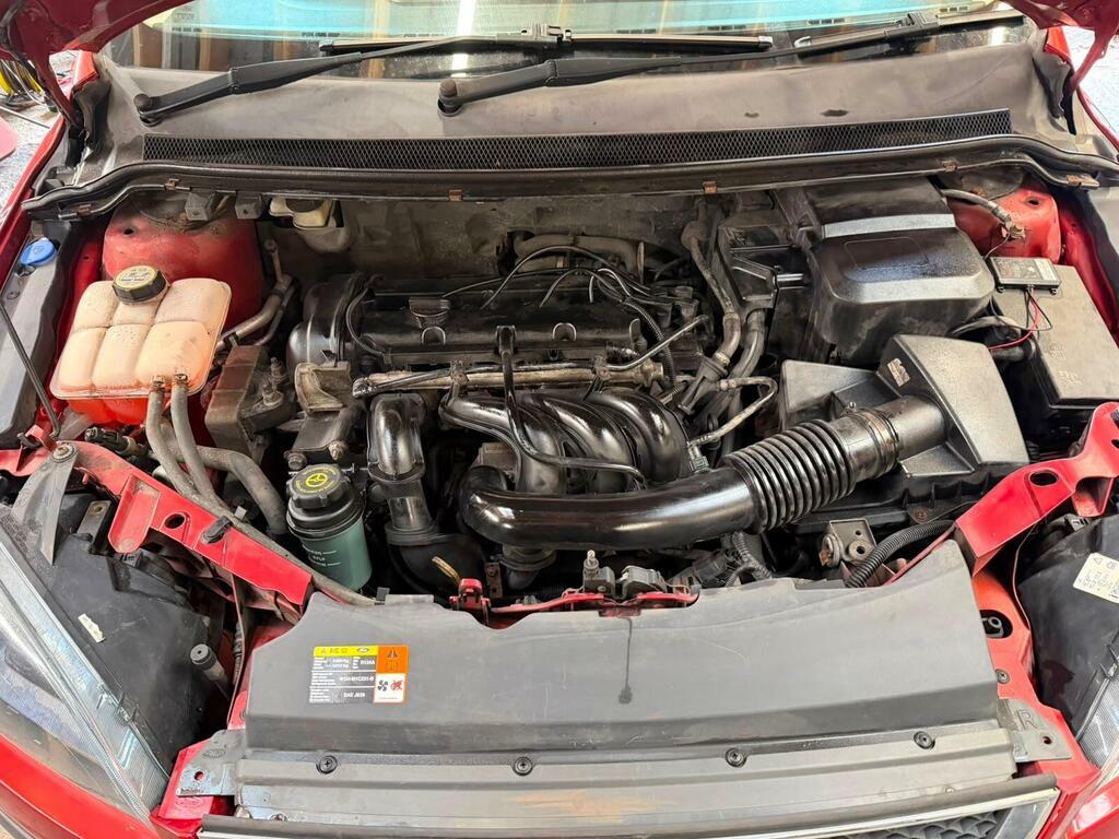 Ford Focus Sport 5-Door Blue #13