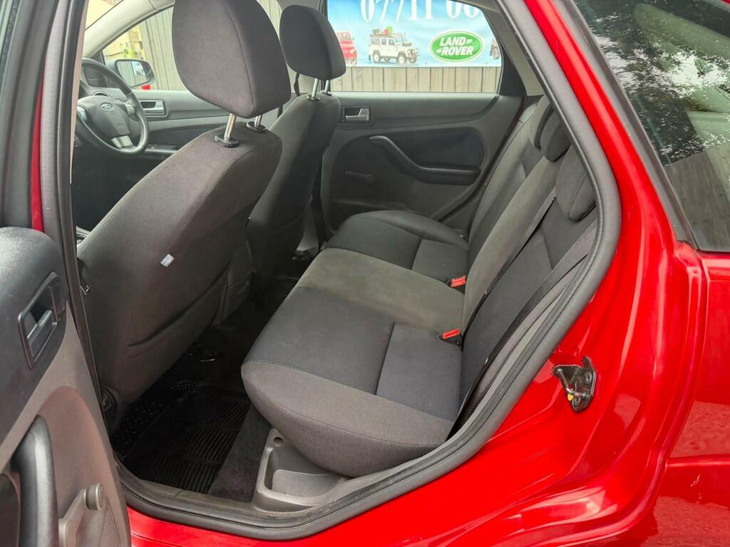 Ford Focus Sport 5-Door Blue #15