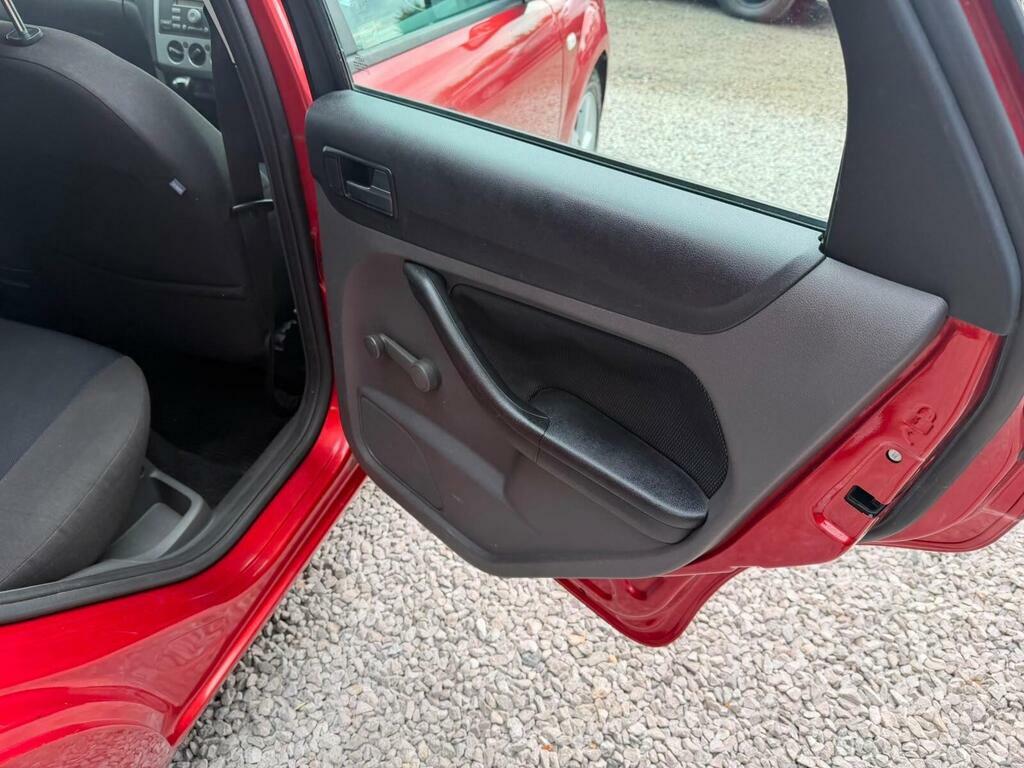 Ford Focus Sport 5-Door Blue #25