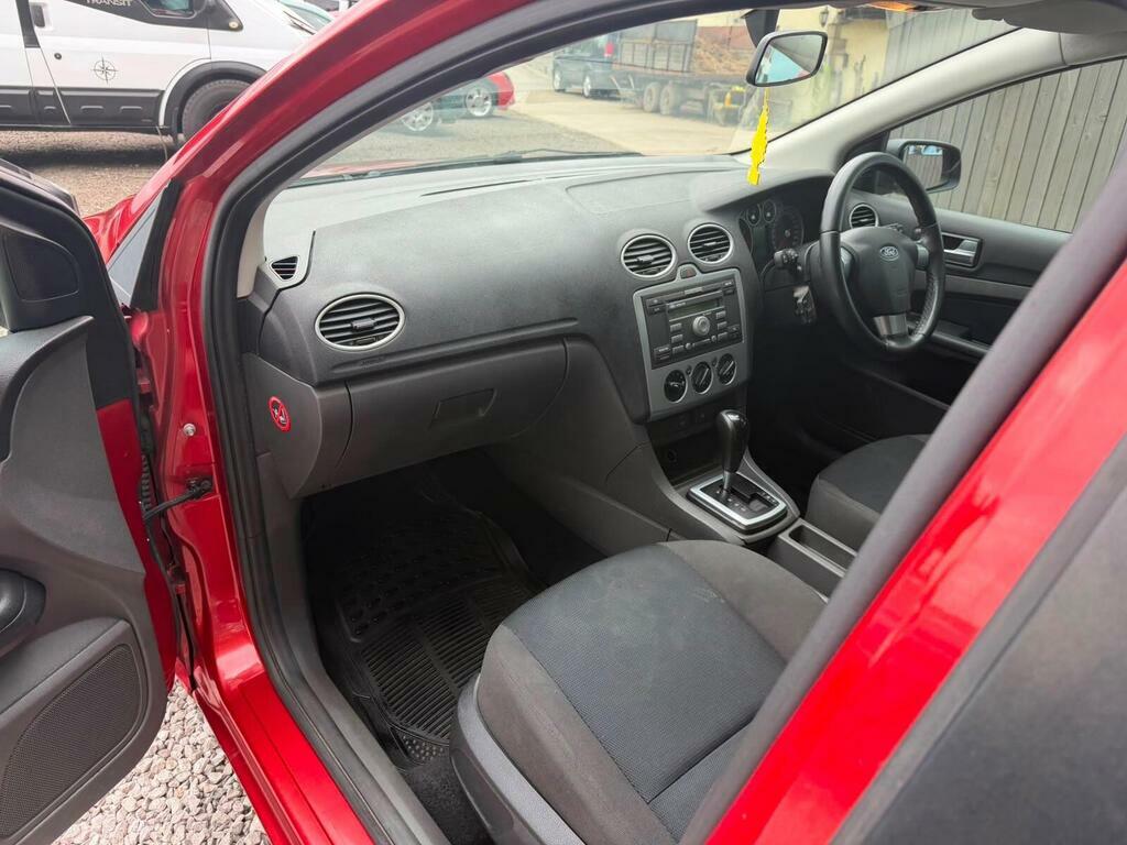 Ford Focus Sport 5-Door Blue #9