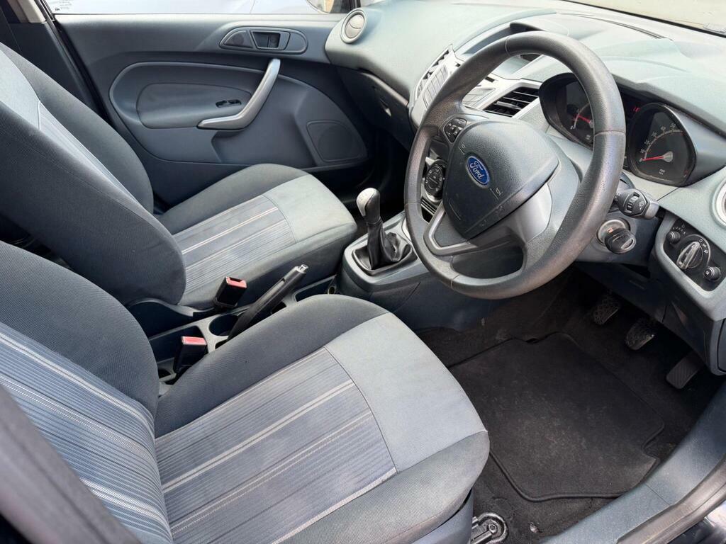 Ford Fiesta 1.4 Zetec Silver #23