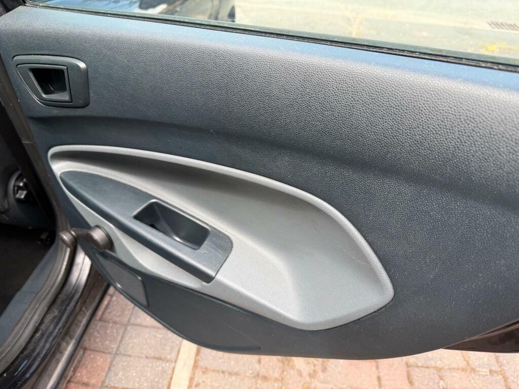 Ford Fiesta 1.4 Zetec Silver #26