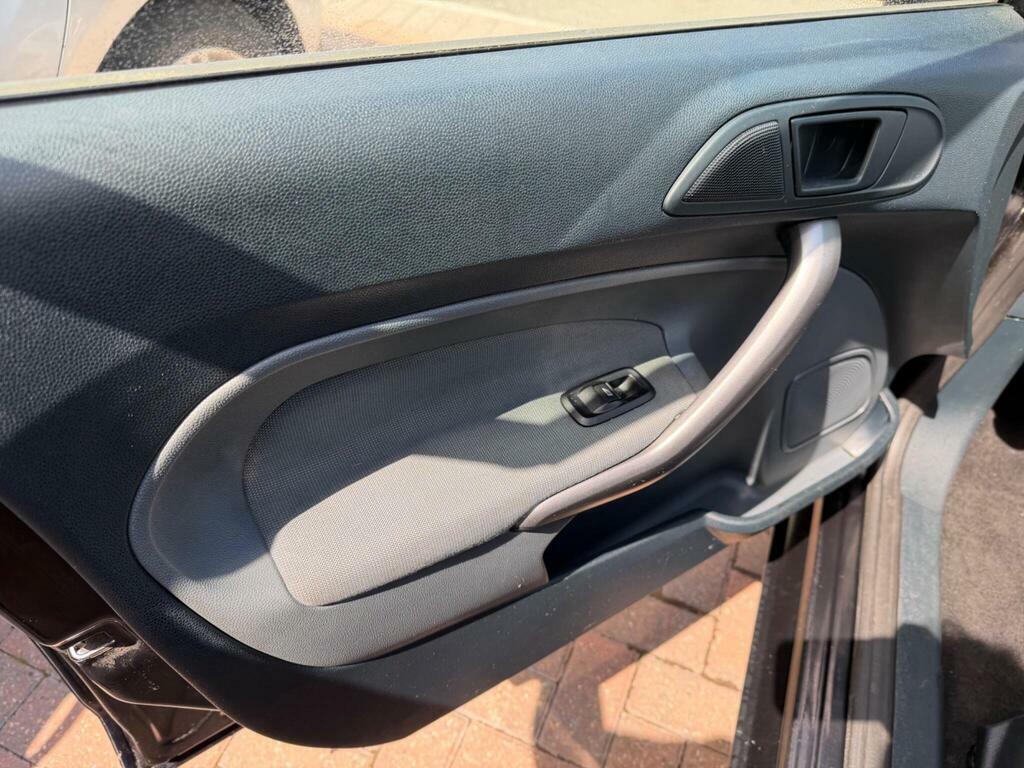 Ford Fiesta 1.4 Zetec Silver #28