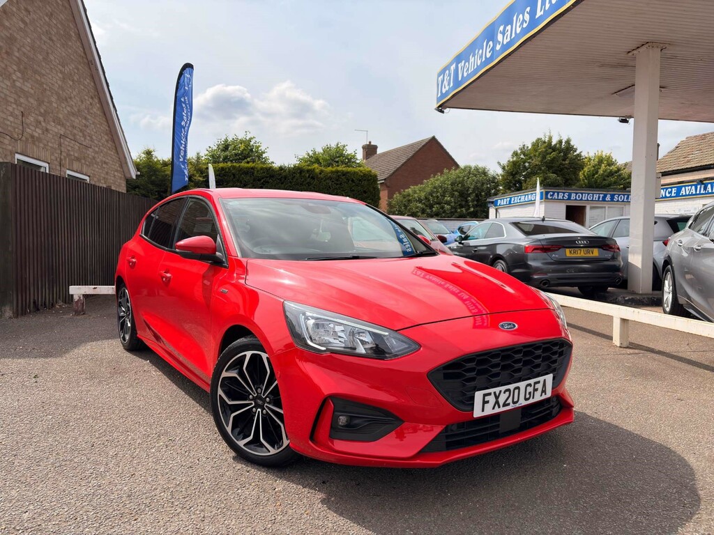 Ford Focus St-line X Tdci Red
