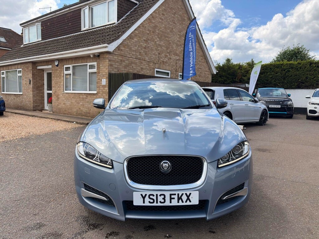 Jaguar XF Saloon 2.2D 200 Premium Luxury Red #13