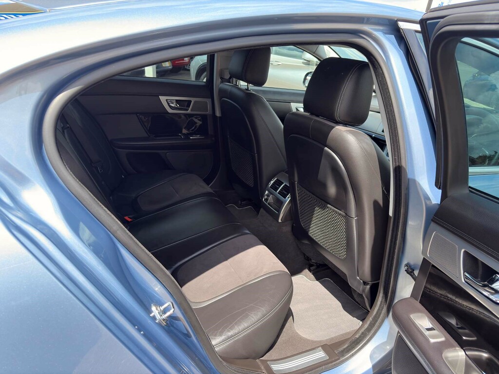 Jaguar XF Saloon 2.2D 200 Premium Luxury Red #42