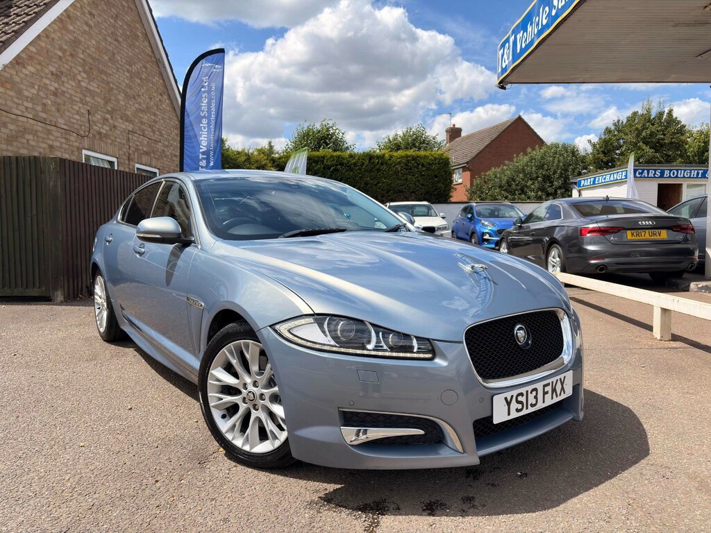 Jaguar XF Sport D Grey
