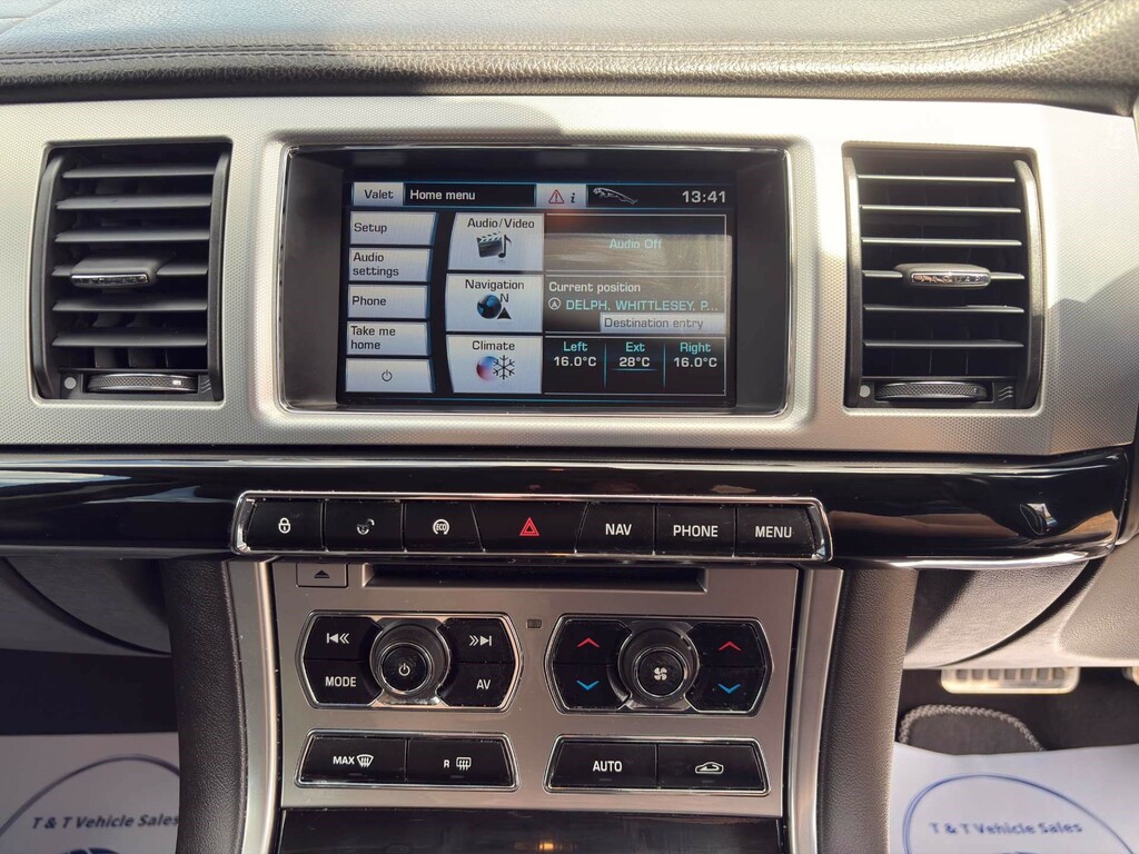 Jaguar XF Saloon 2.2D 200 Premium Luxury Red #34