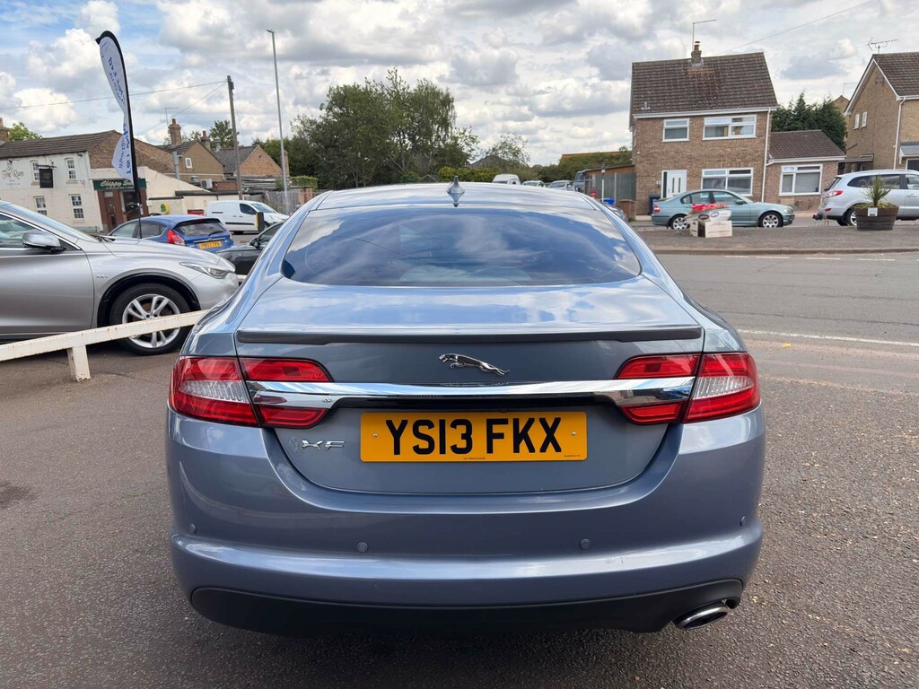 Jaguar XF Saloon 2.2D 200 Premium Luxury Red #8