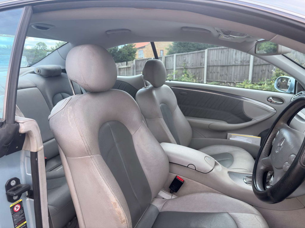 Mercedes-Benz CLK 2.1 Clk220 Cdi Sport Black #29