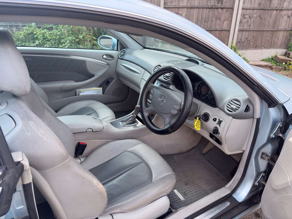 Mercedes-Benz CLK 2.1 Clk220 Cdi Sport Black #26
