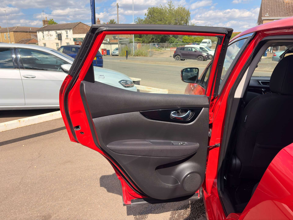 Nissan Qashqai 1.3 Dig-t N-connecta Glass Roo... Blue #48