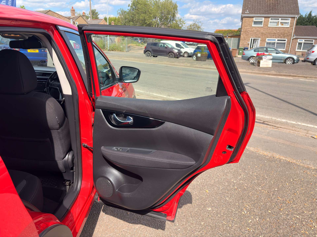 Nissan Qashqai 1.3 Dig-t N-connecta Glass Roo... Blue #42