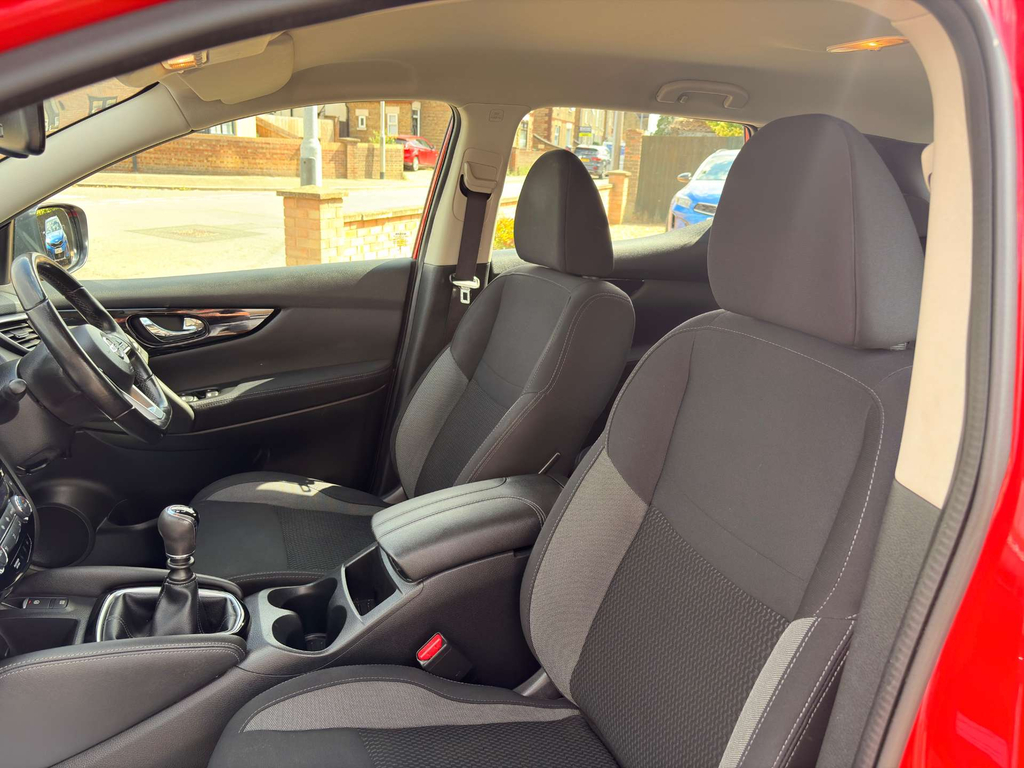 Nissan Qashqai 1.3 Dig-t N-connecta Glass Roo... Blue #61