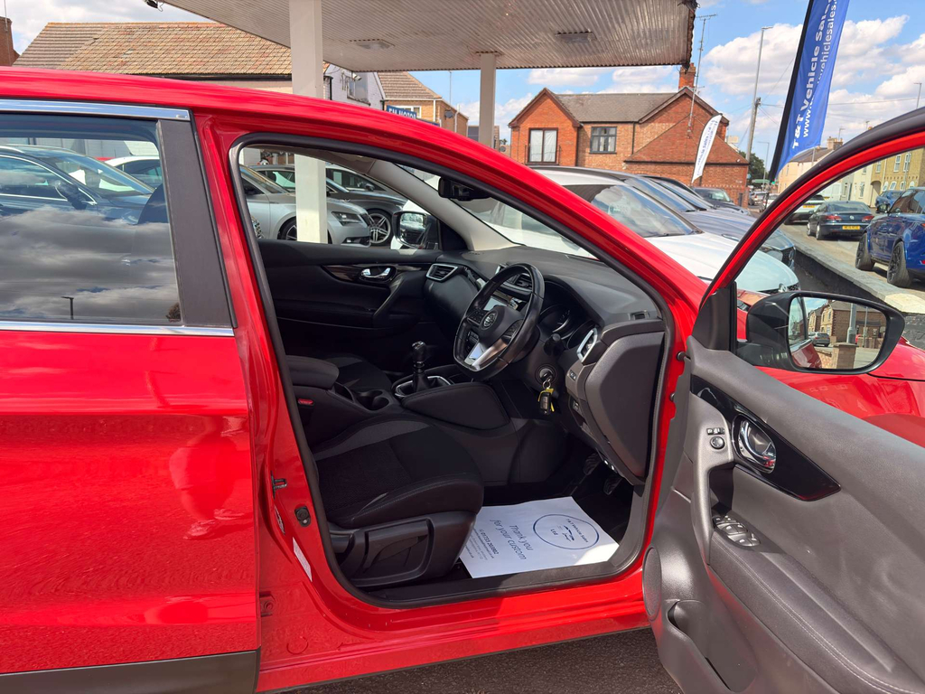 Nissan Qashqai 1.3 Dig-t N-connecta Glass Roo... Blue #30