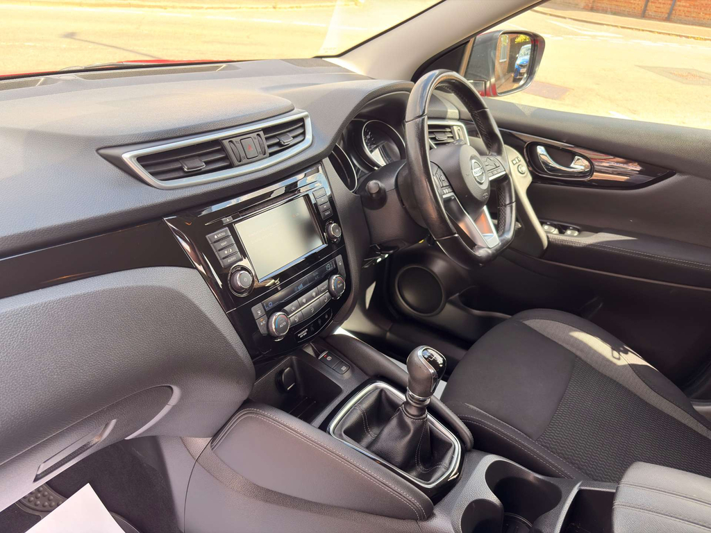 Nissan Qashqai 1.3 Dig-t N-connecta Glass Roo... Blue #60