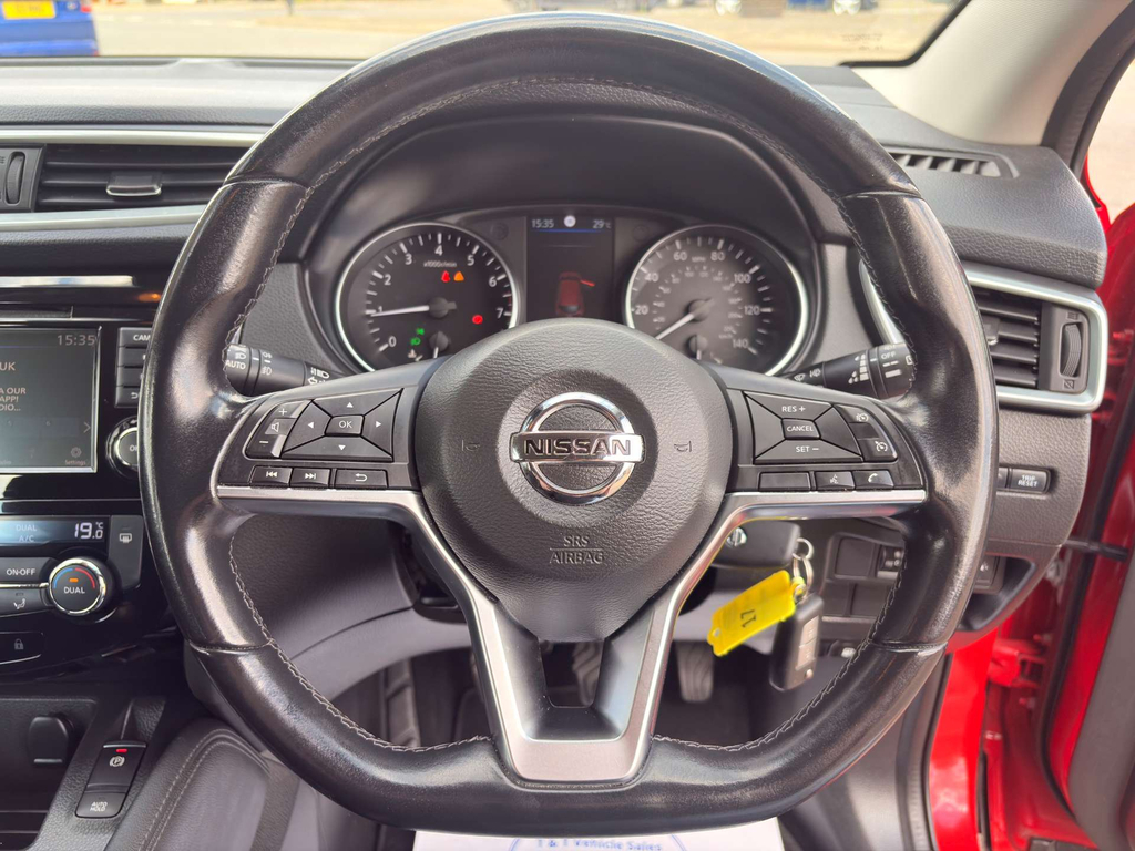 Nissan Qashqai 1.3 Dig-t N-connecta Glass Roo... Blue #35