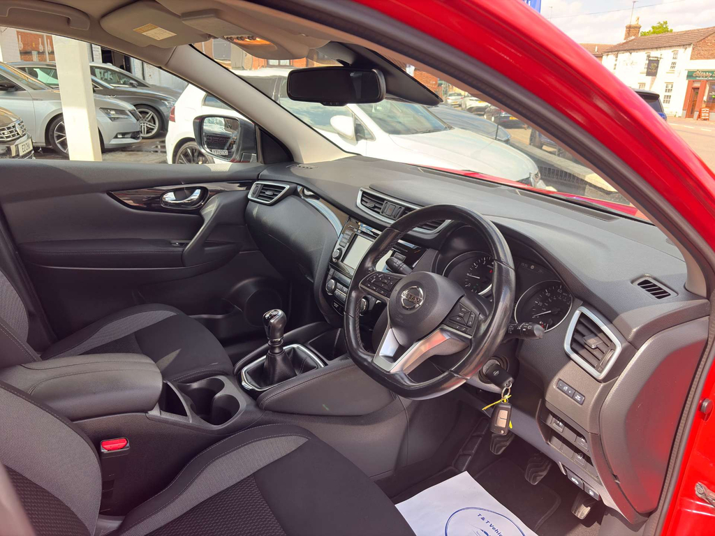 Nissan Qashqai 1.3 Dig-t N-connecta Glass Roo... Blue #32