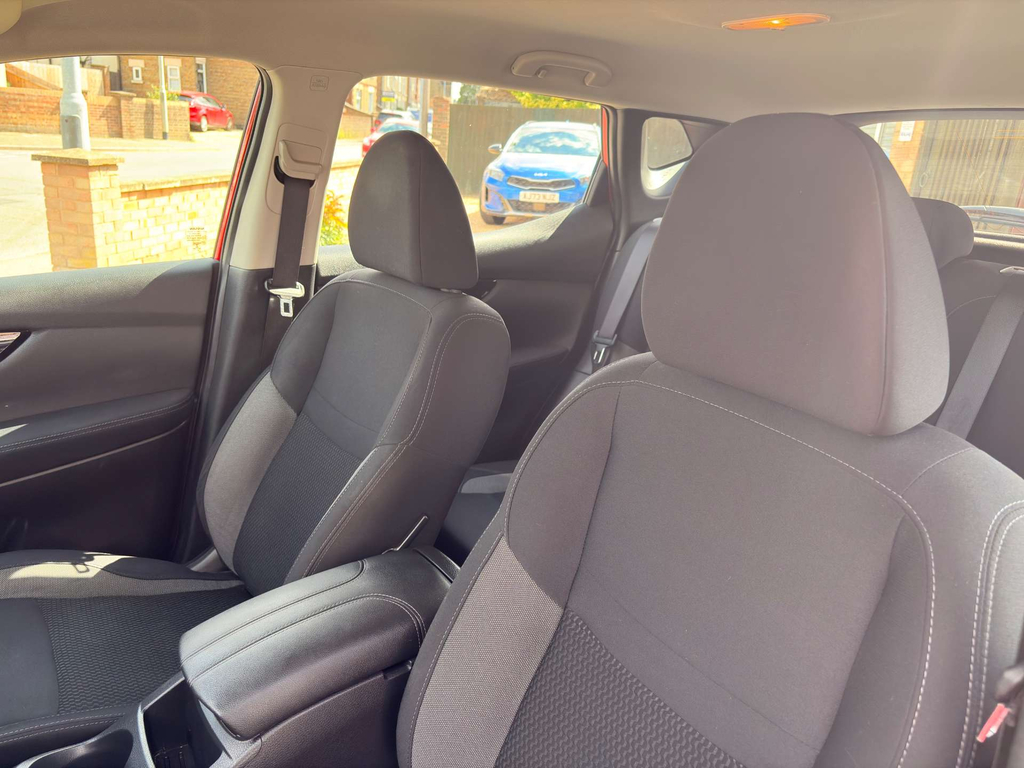 Nissan Qashqai 1.3 Dig-t N-connecta Glass Roo... Blue #63