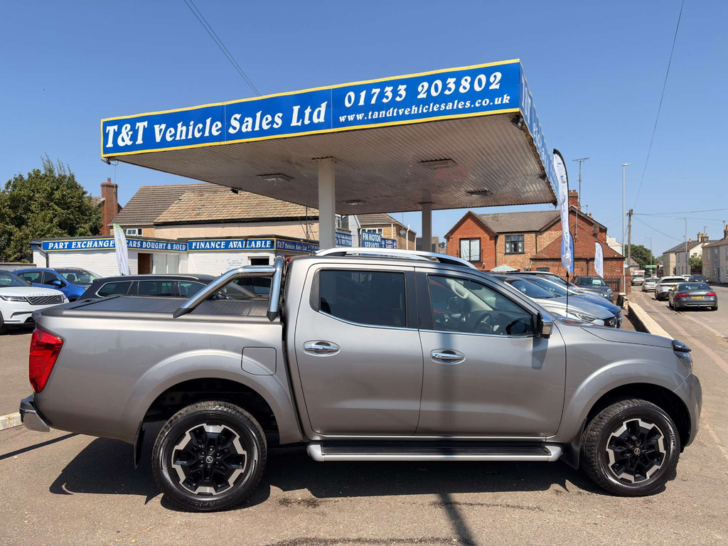 Nissan Navara Tekna Dci 4Wd Grey #5