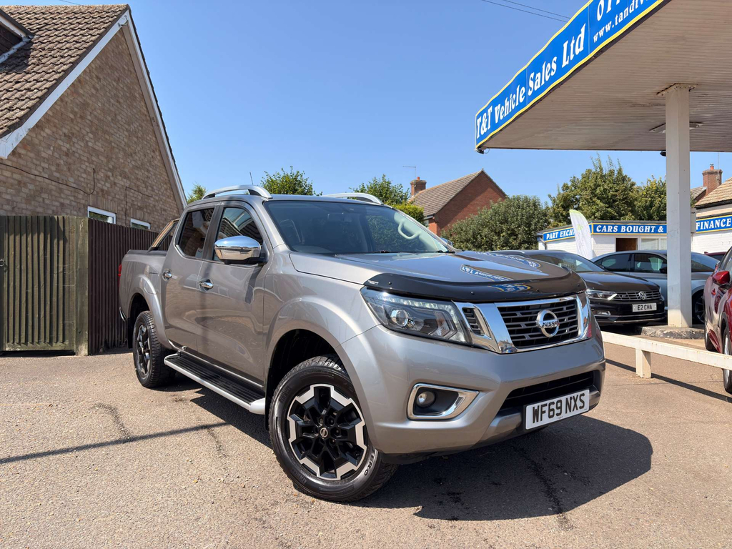 Nissan Navara Tekna Dci 4Wd Grey