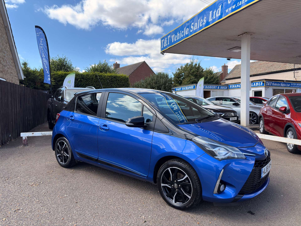 Toyota Yaris Bi-tone Vvt-i AJ18FMY #3