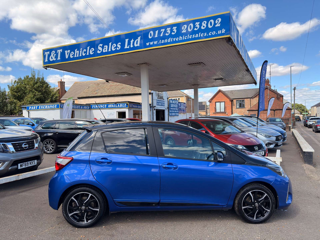 Toyota Yaris Bi-tone Vvt-i AJ18FMY #5