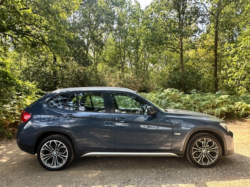BMW X1 Xdrive20d Se Blue #3