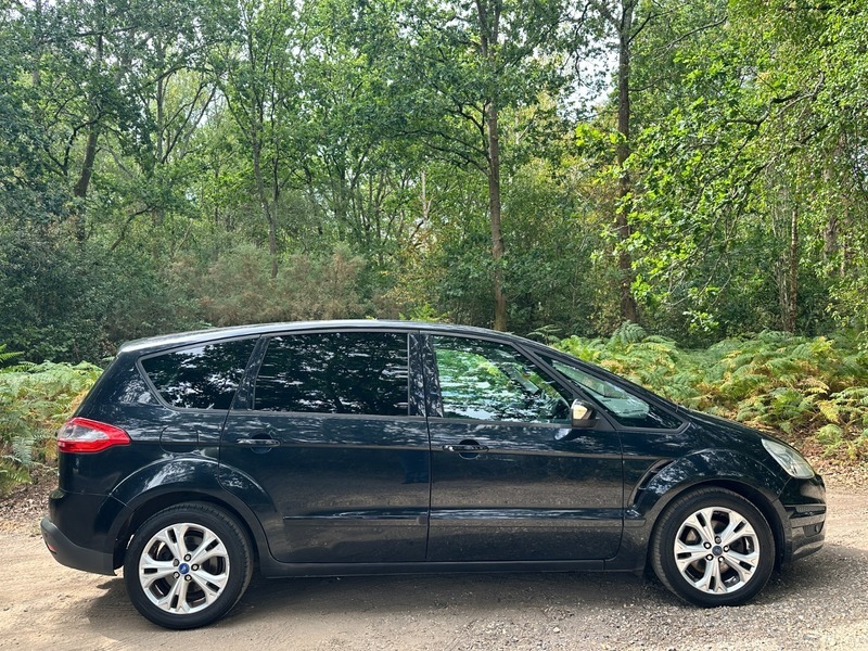 Ford S-Max Zetec Black #3