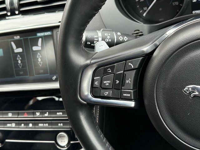 Jaguar F-Pace 2017 2.0 P250i R-sport Suv Awd Eur Grey #29