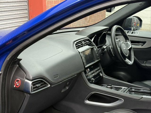 Jaguar F-Pace 2017 2.0 P250i R-sport Suv Awd Eur Grey #13