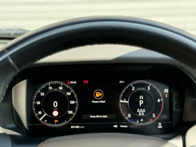 Land Rover Discovery Sport 2.0 P200 Se Black #35