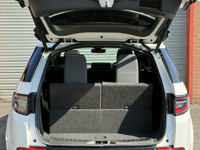 Land Rover Discovery Sport 2.0 P200 Se Black #18